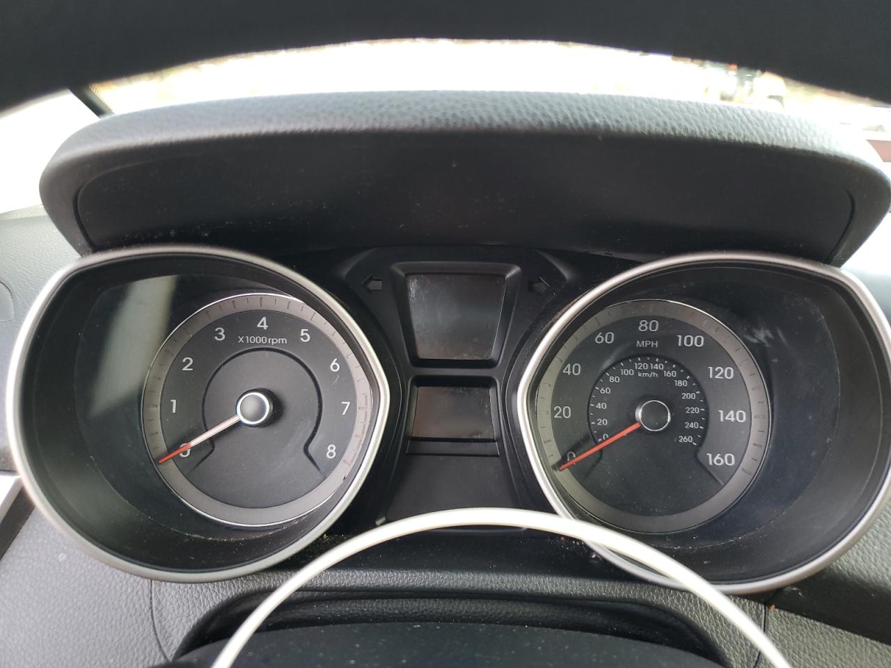 2017 HYUNDAI ELANTRA GT photo 9
