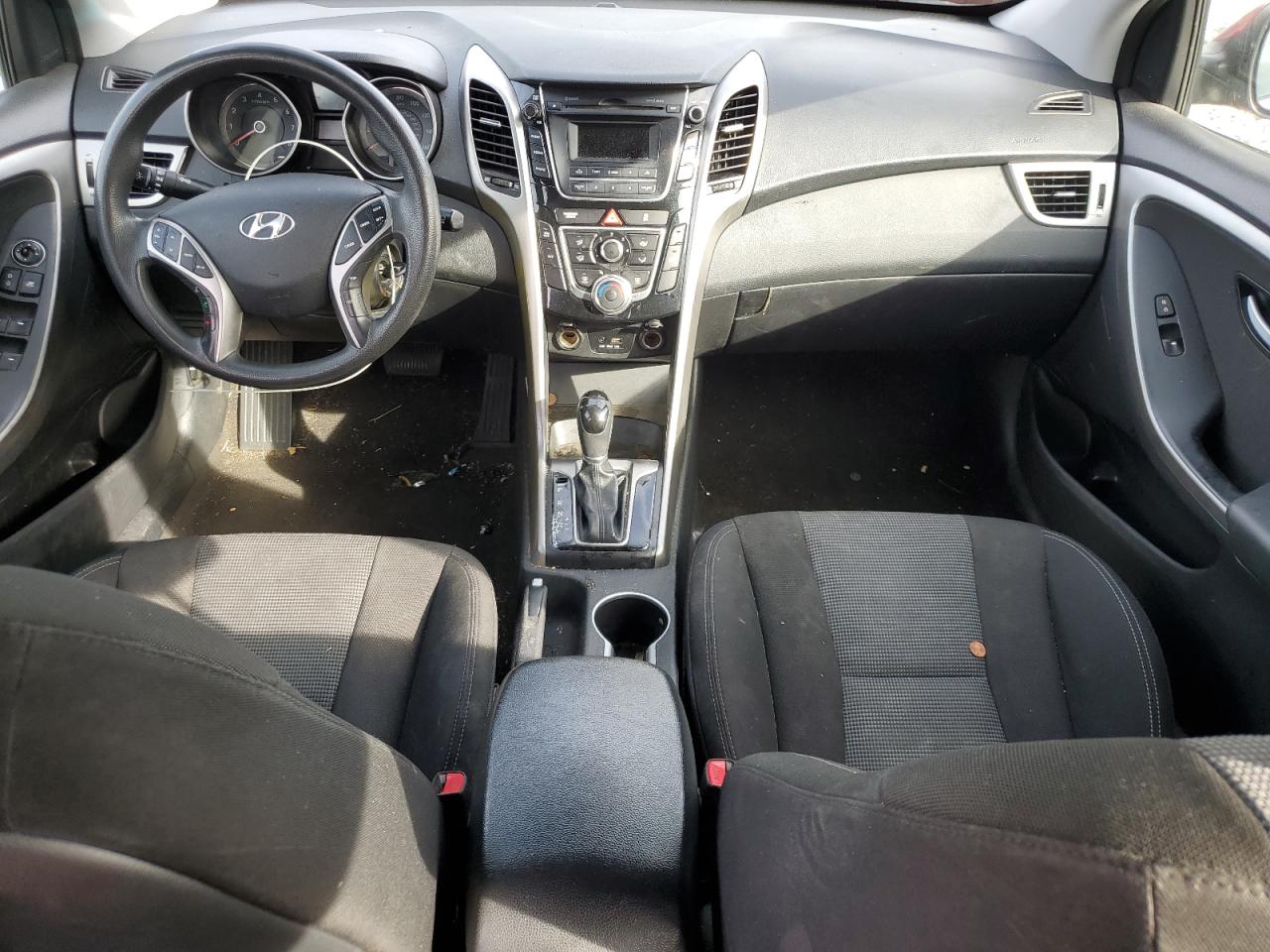 2017 HYUNDAI ELANTRA GT photo 8