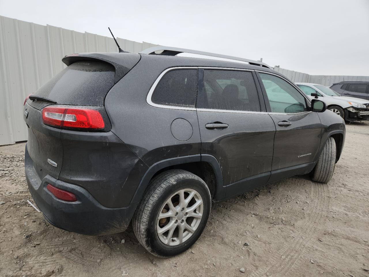 2015 JEEP CHEROKEE LATITUDE photo 3