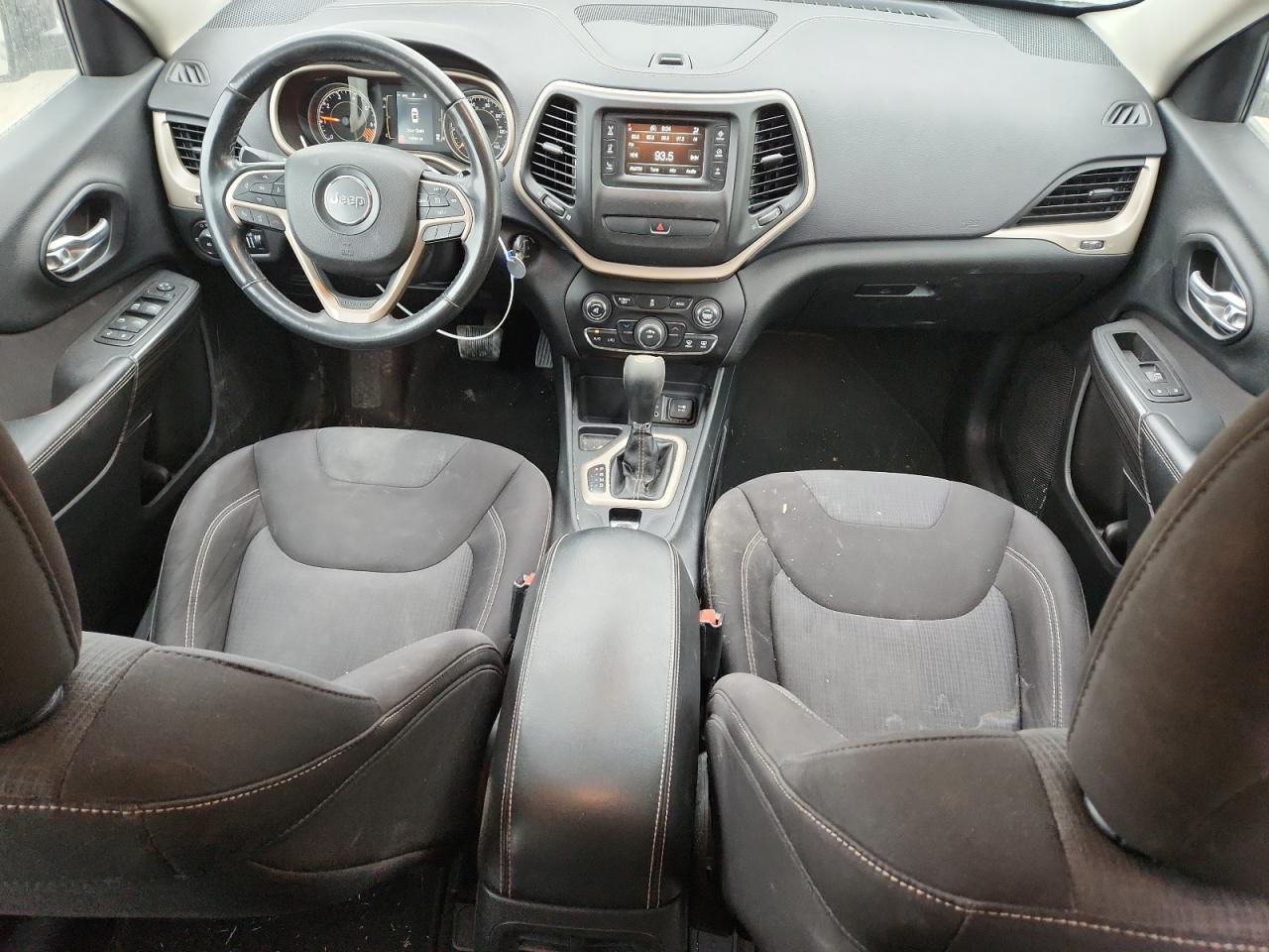 2015 JEEP CHEROKEE LATITUDE photo 8