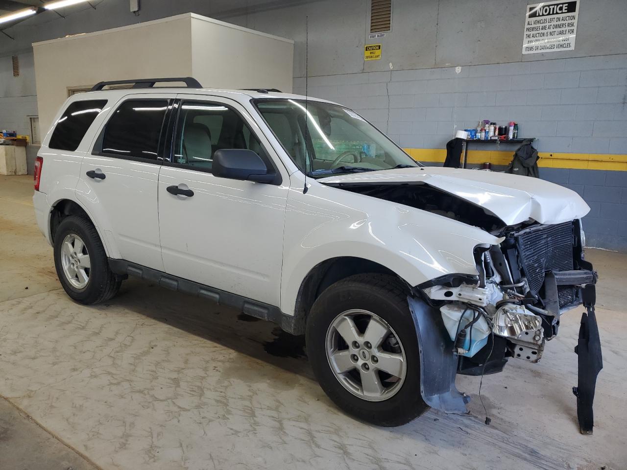 2011 FORD ESCAPE photo 7