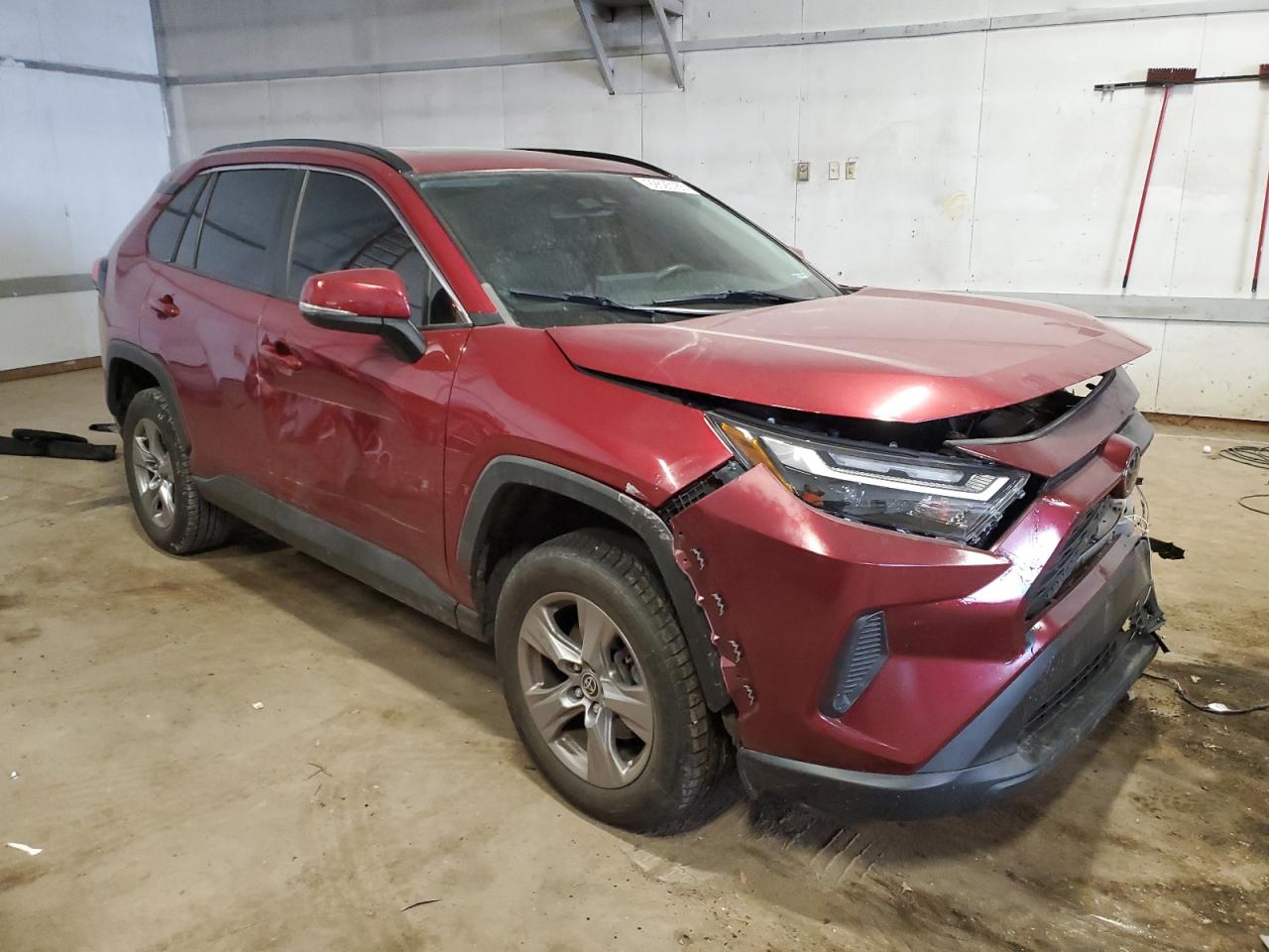 2022 TOYOTA RAV4 XLE photo 7