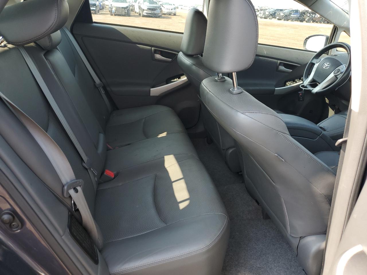 2011 TOYOTA PRIUS photo 19