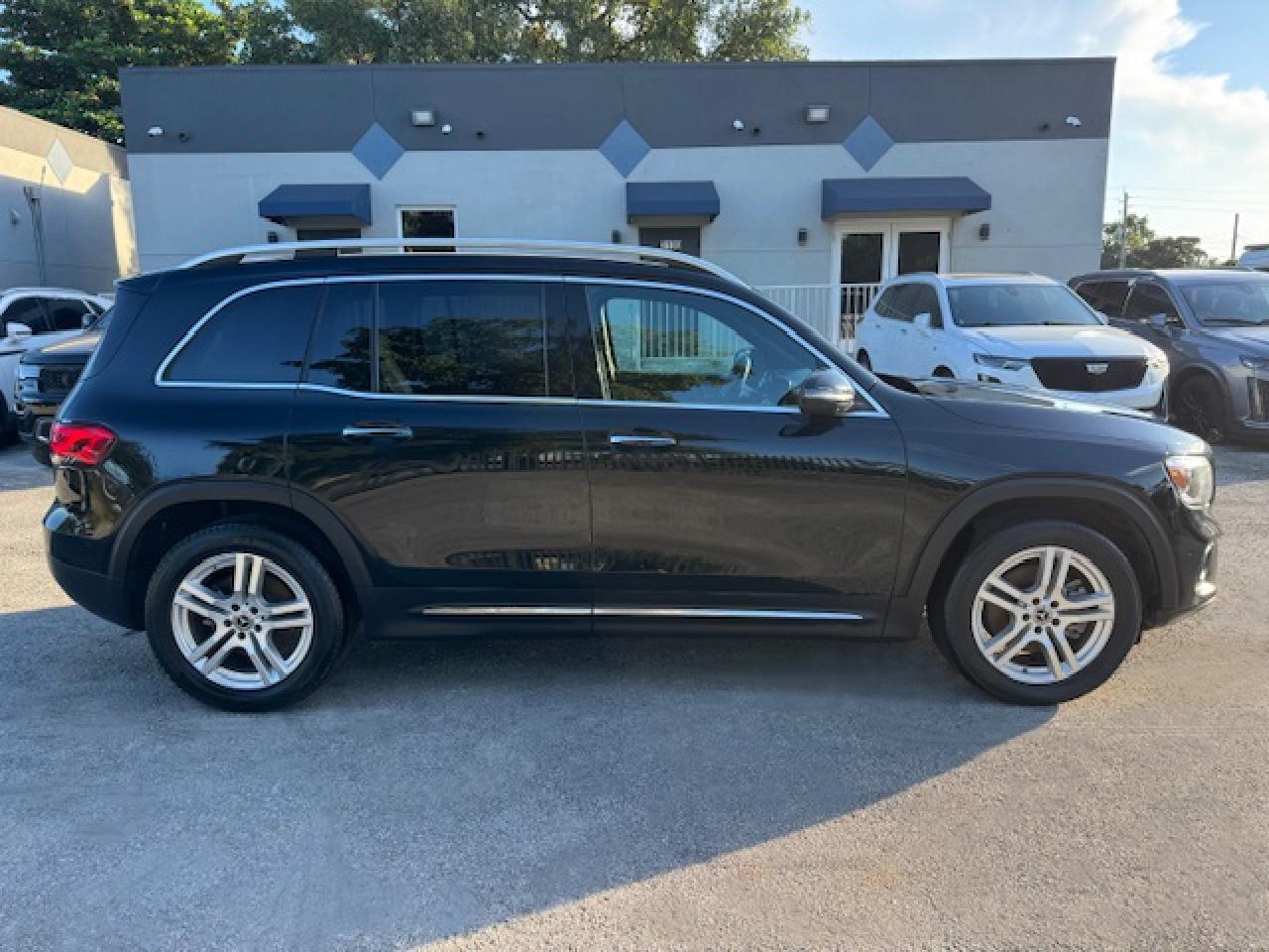 2020 MERCEDES-BENZ GLB 250 photo 13