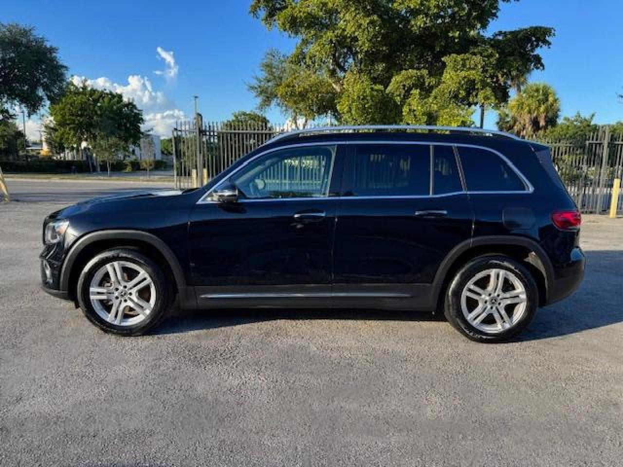 2020 MERCEDES-BENZ GLB 250 photo 12