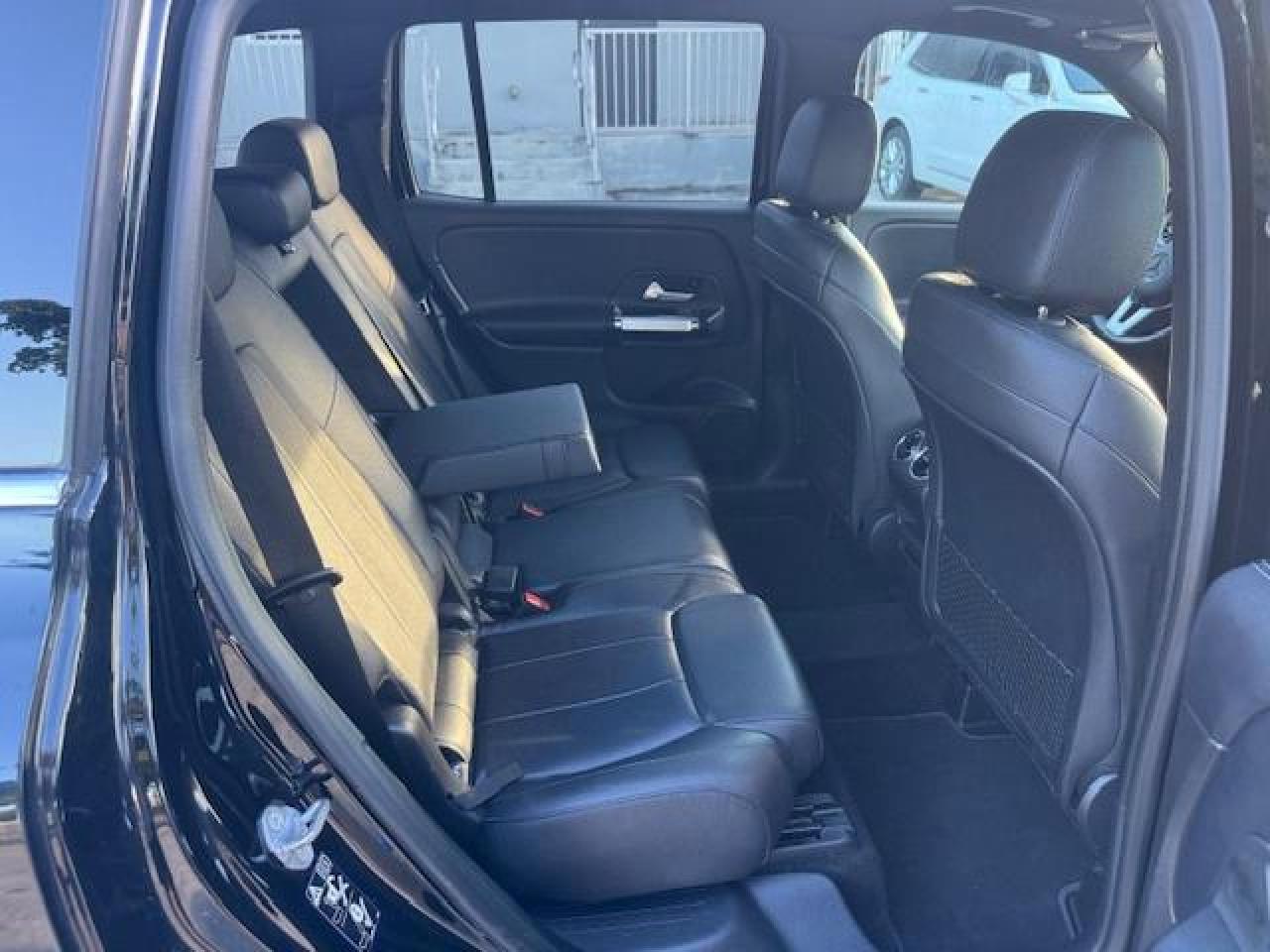 2020 MERCEDES-BENZ GLB 250 photo 11