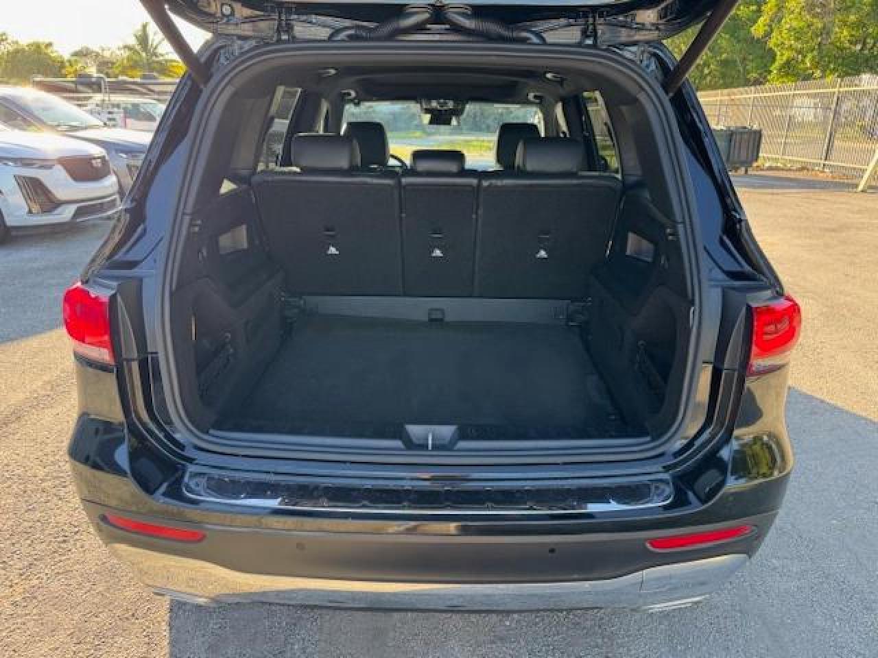 2020 MERCEDES-BENZ GLB 250 photo 6