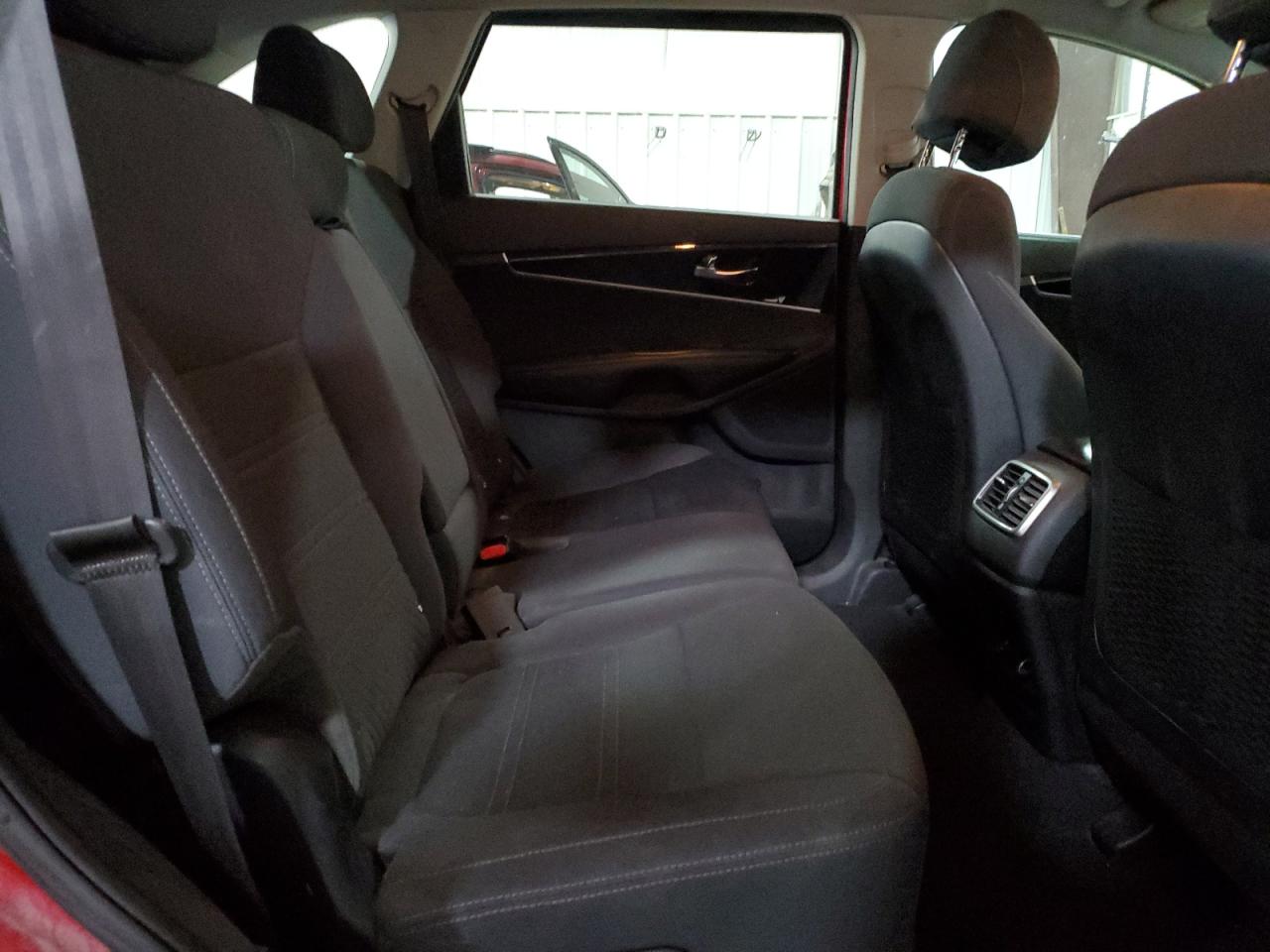 2017 KIA SORENTO LX photo 21