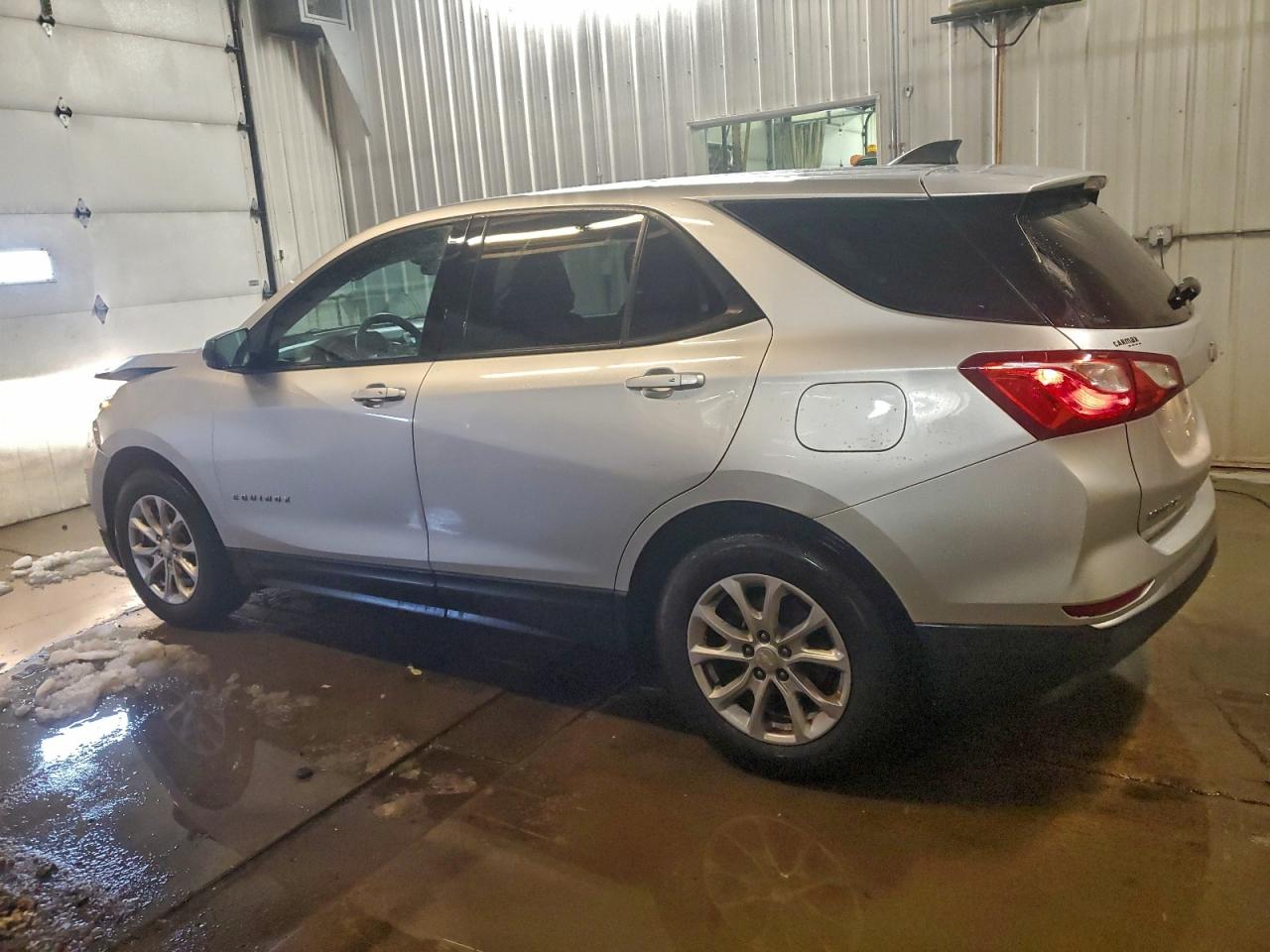 2018 CHEVROLET EQUINOX LS photo 3