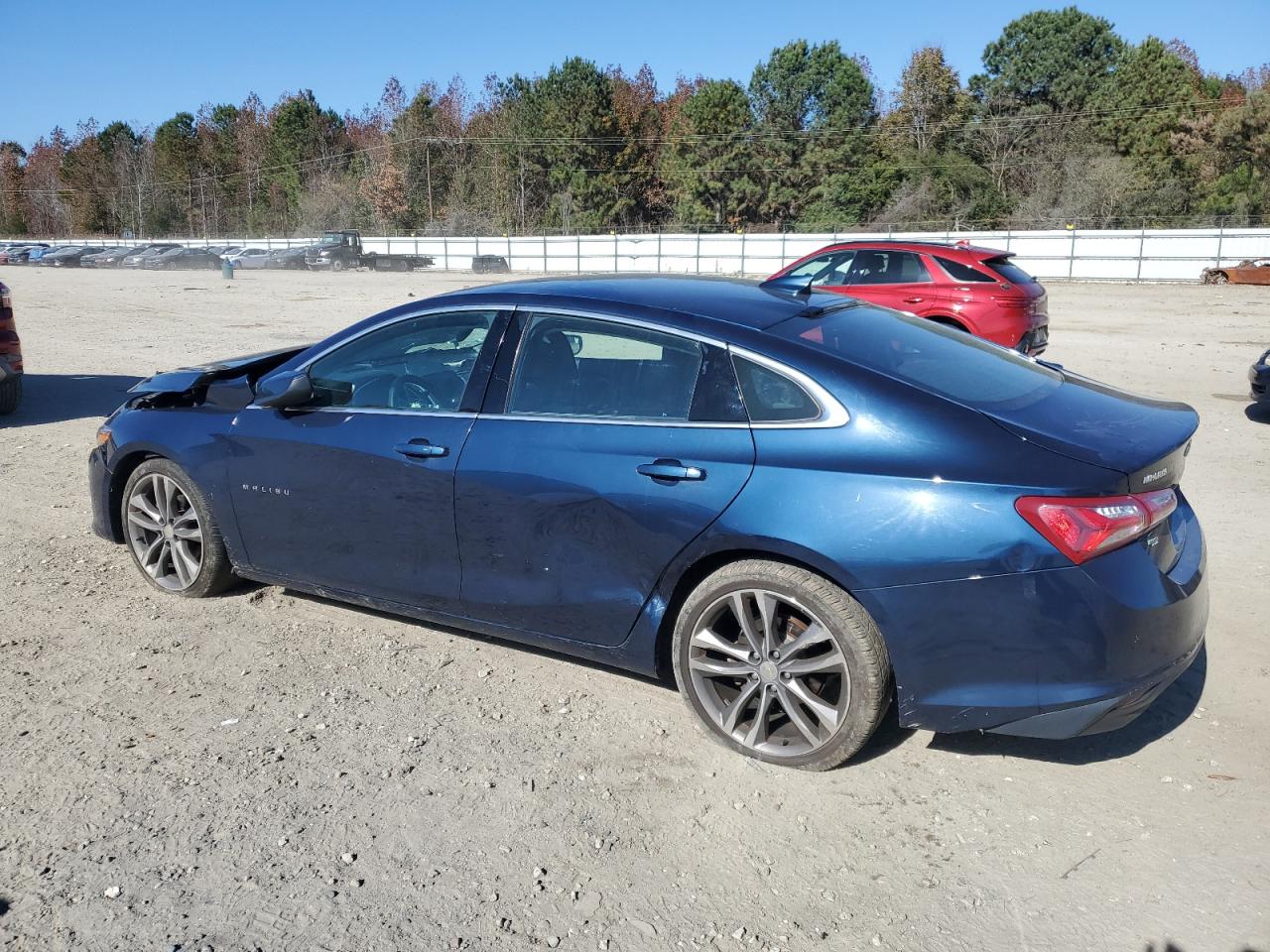 2021 CHEVROLET MALIBU LT photo 4