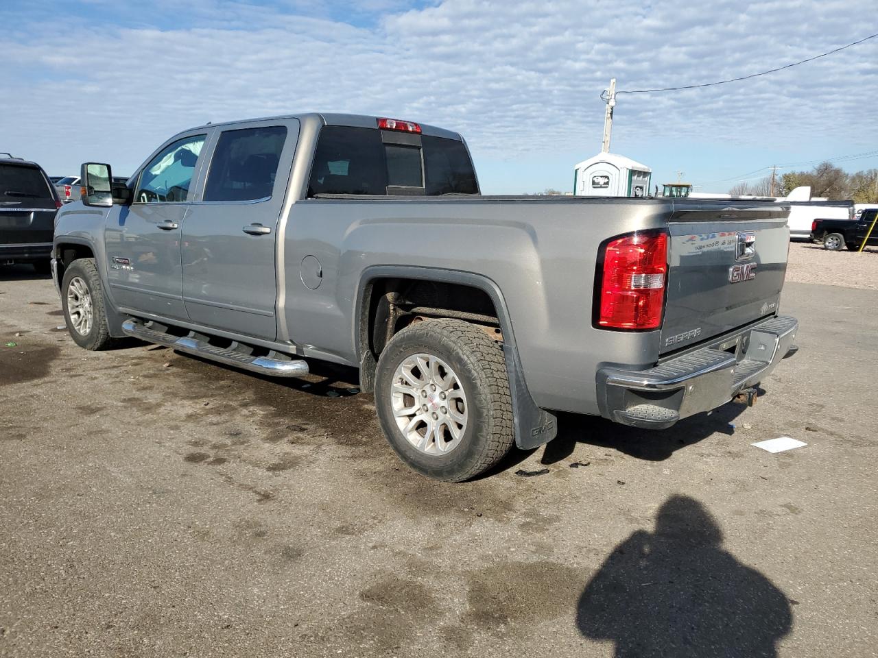 2017 GMC SIERRA K1500 SLE photo 2