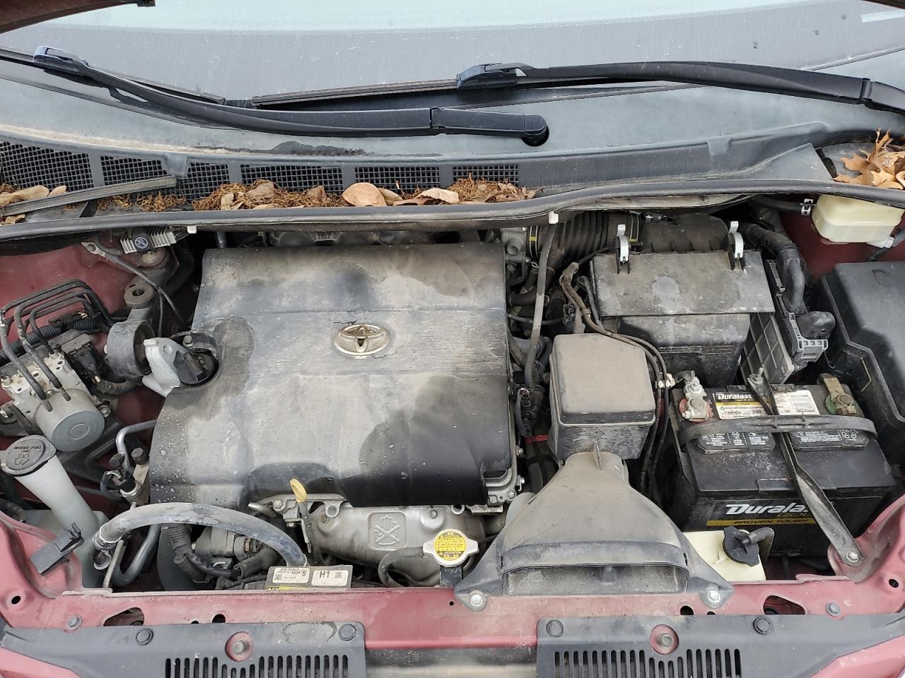 2015 TOYOTA SIENNA LE photo 12