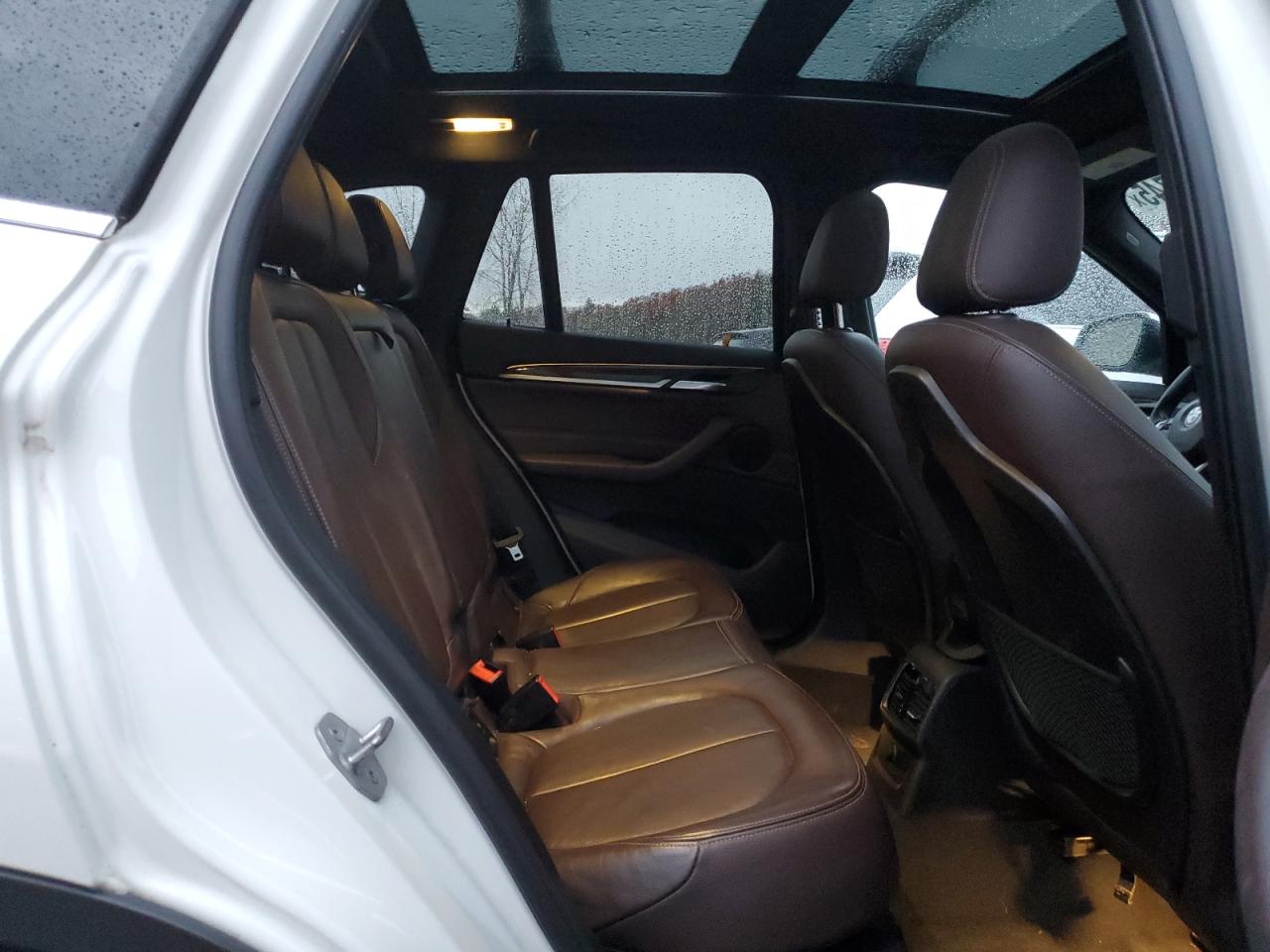 2016 BMW X1 XDRIVE28I photo 11