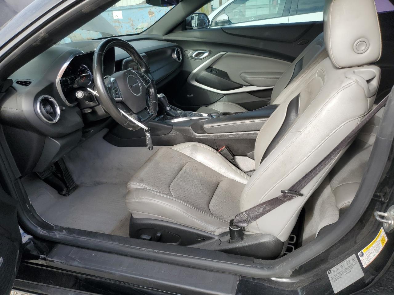 2016 CHEVROLET CAMARO LT photo 13