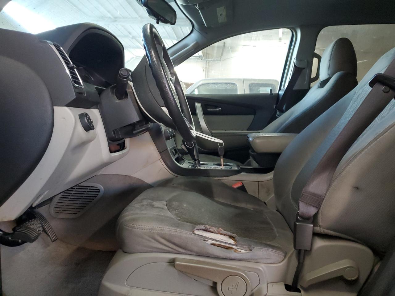 2009 GMC ACADIA SLE photo 13