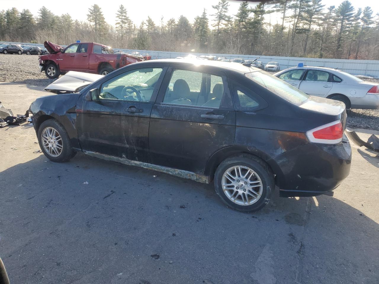 2009 FORD FOCUS SE photo 2