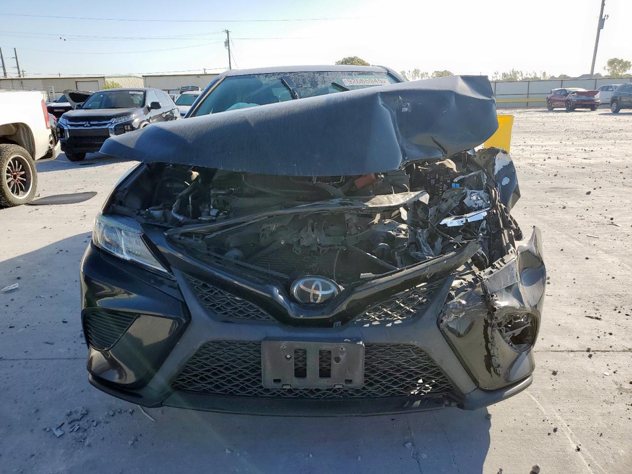 2019 TOYOTA CAMRY photo 5