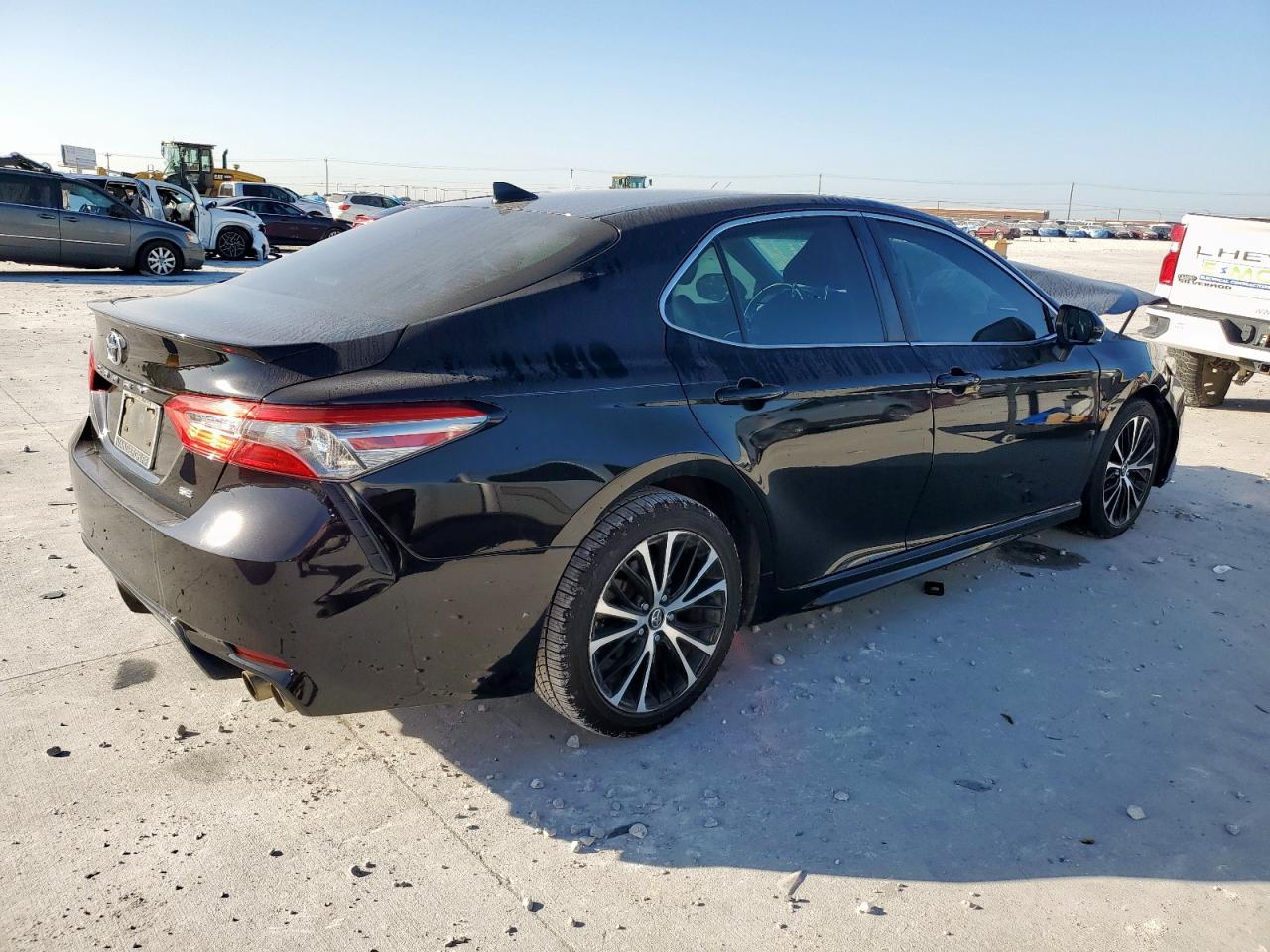 2019 TOYOTA CAMRY photo 3