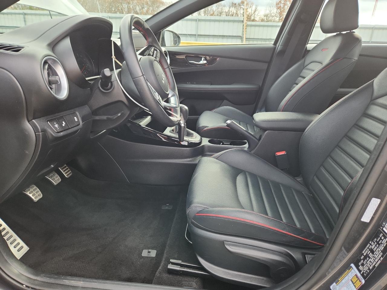 2024 KIA FORTE GT photo 7