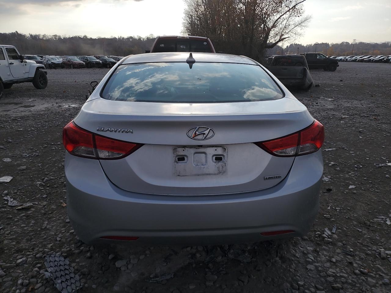 2013 HYUNDAI ELANTRA GLS photo 6