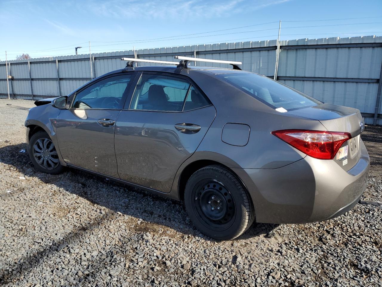 2018 TOYOTA COROLLA L photo 2