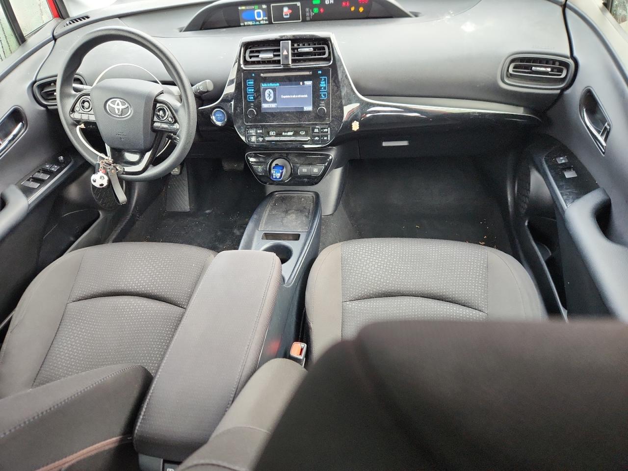 2019 TOYOTA PRIUS photo 15