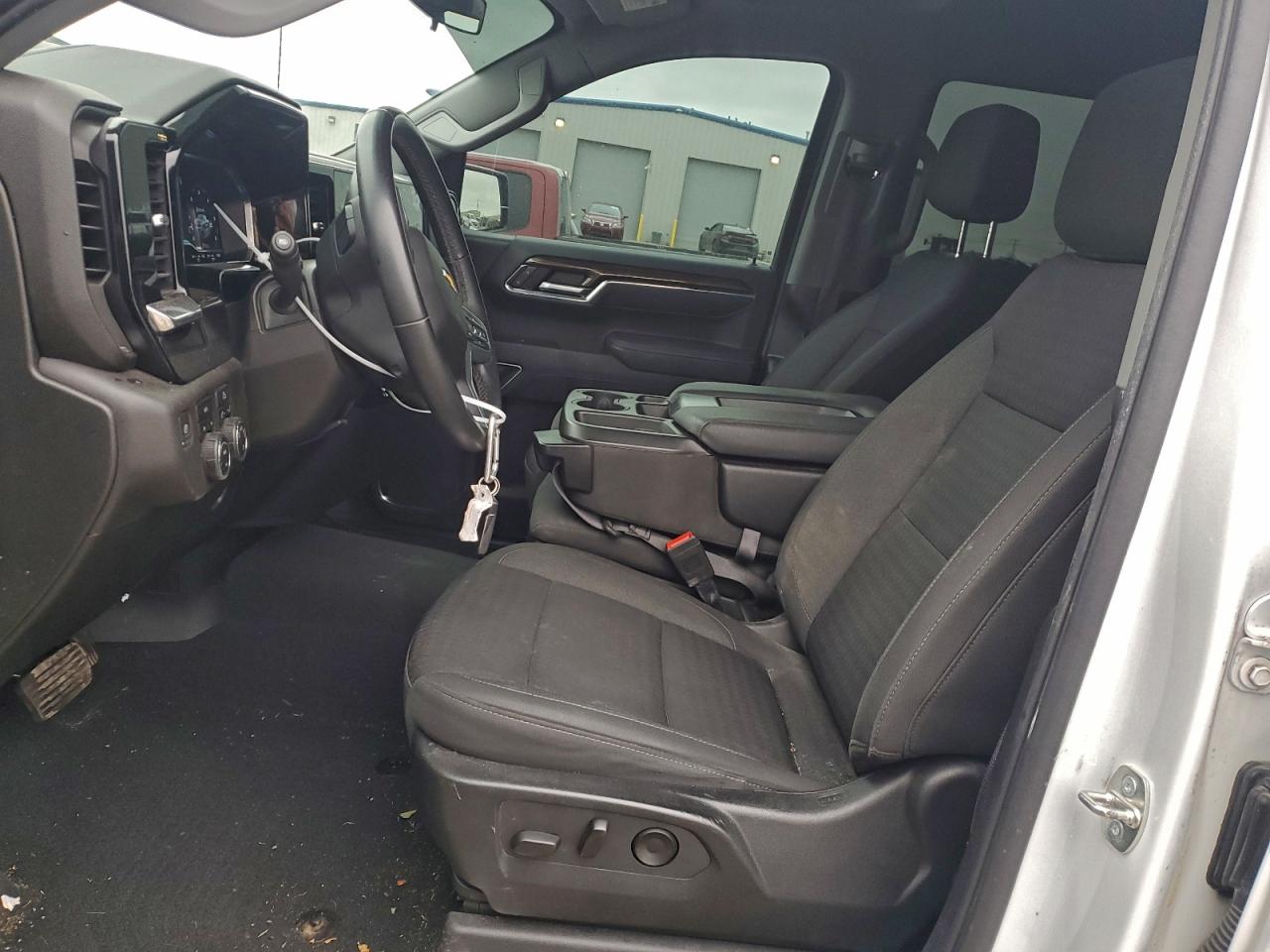 2023 CHEVROLET SILVERADO K1500 LT photo 13