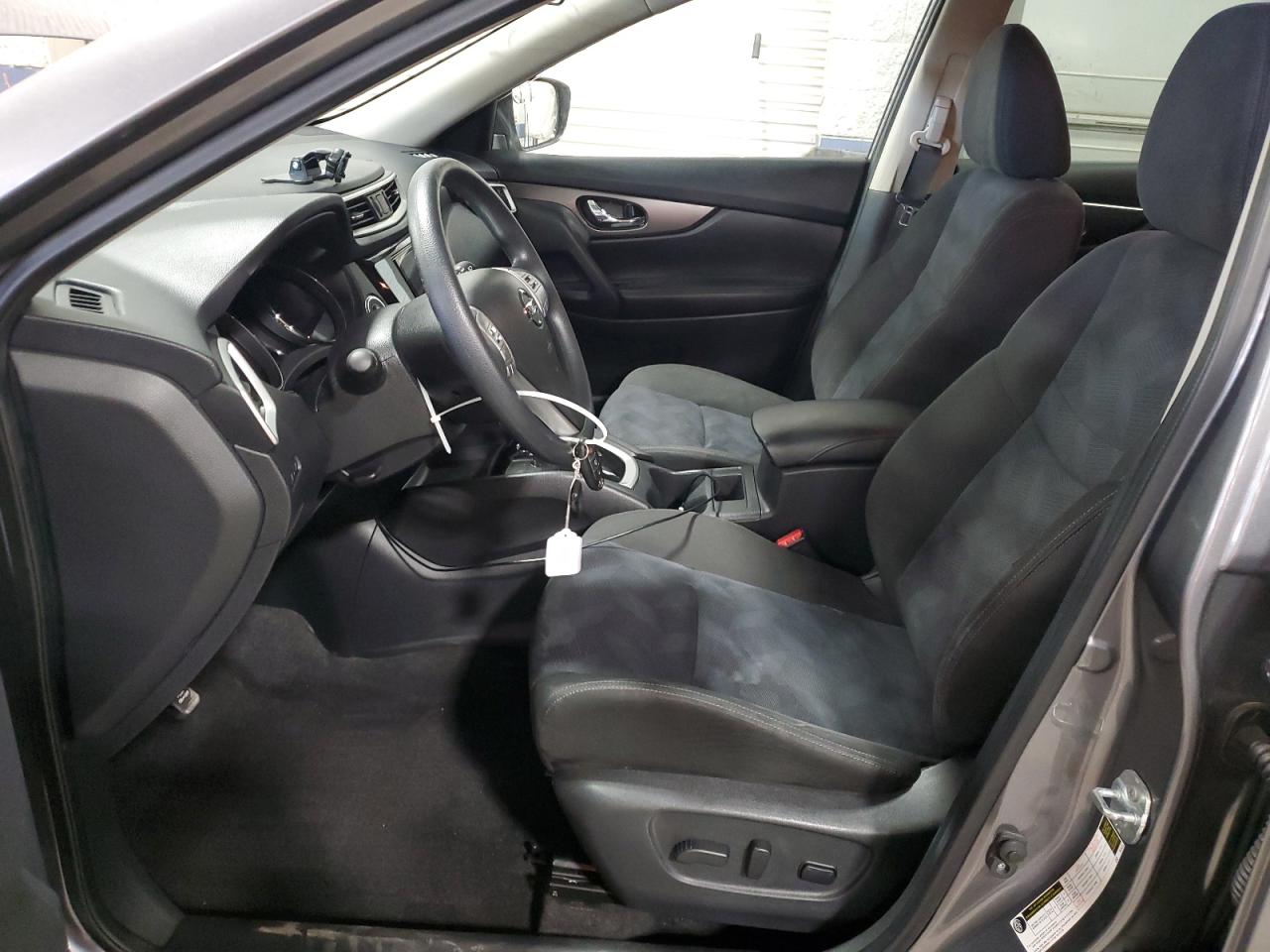2016 NISSAN ROGUE SV photo 13