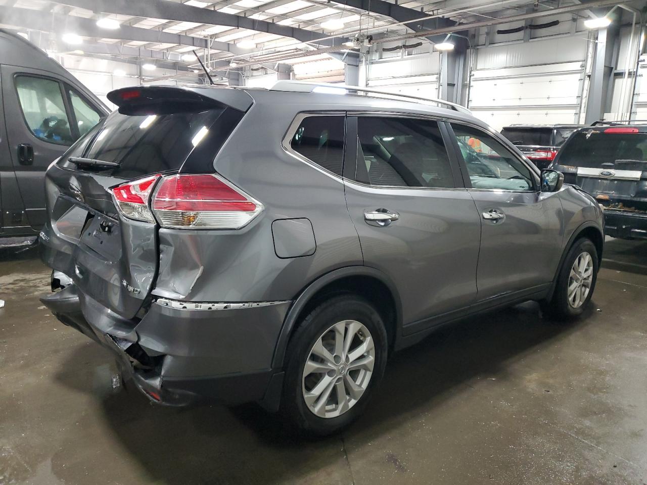 2016 NISSAN ROGUE SV photo 5