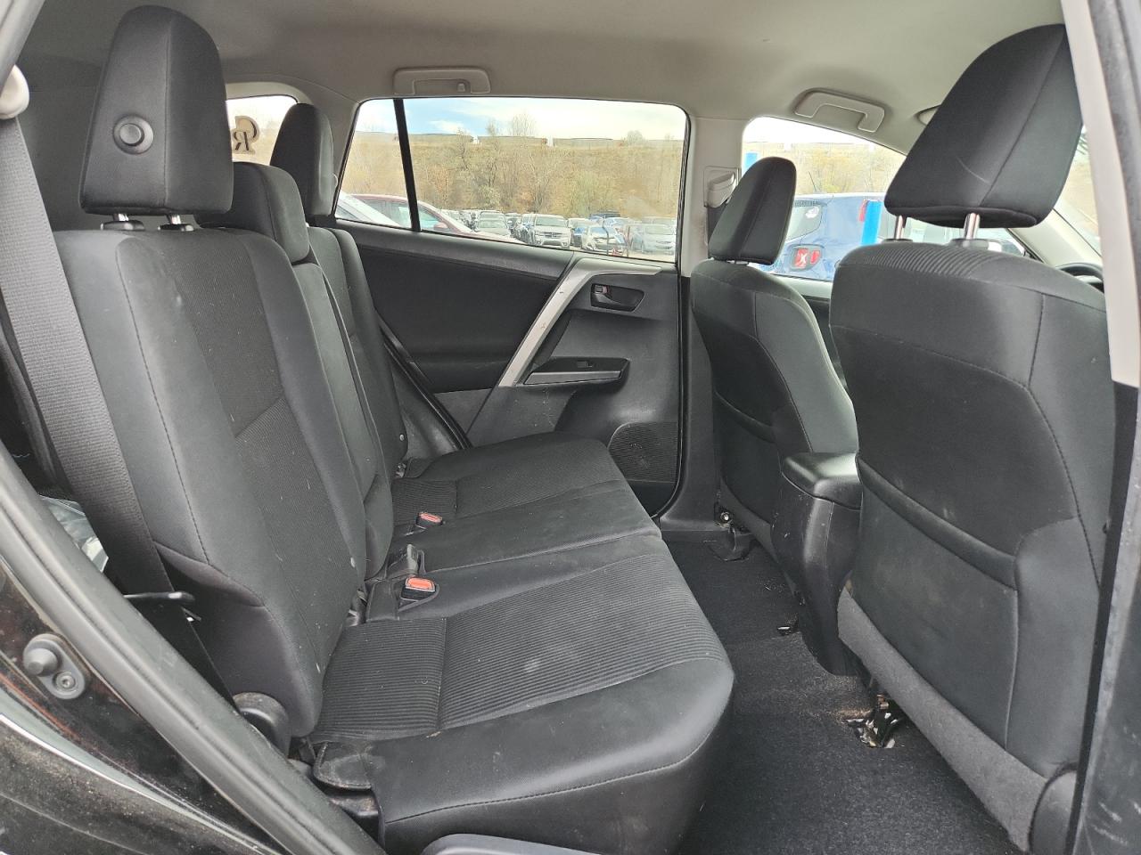 2018 TOYOTA RAV4 LE photo 21
