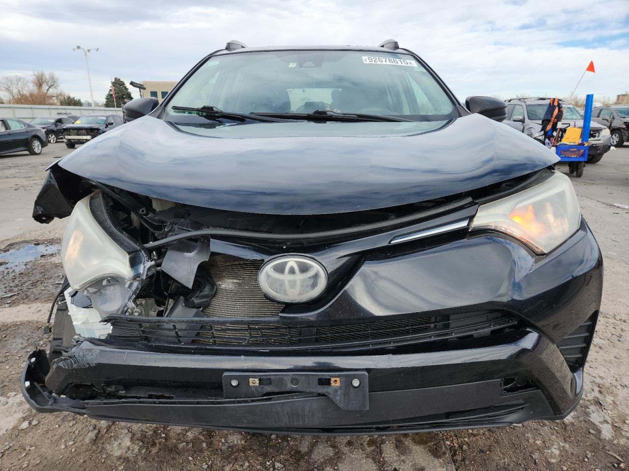 2018 TOYOTA RAV4 LE photo 9