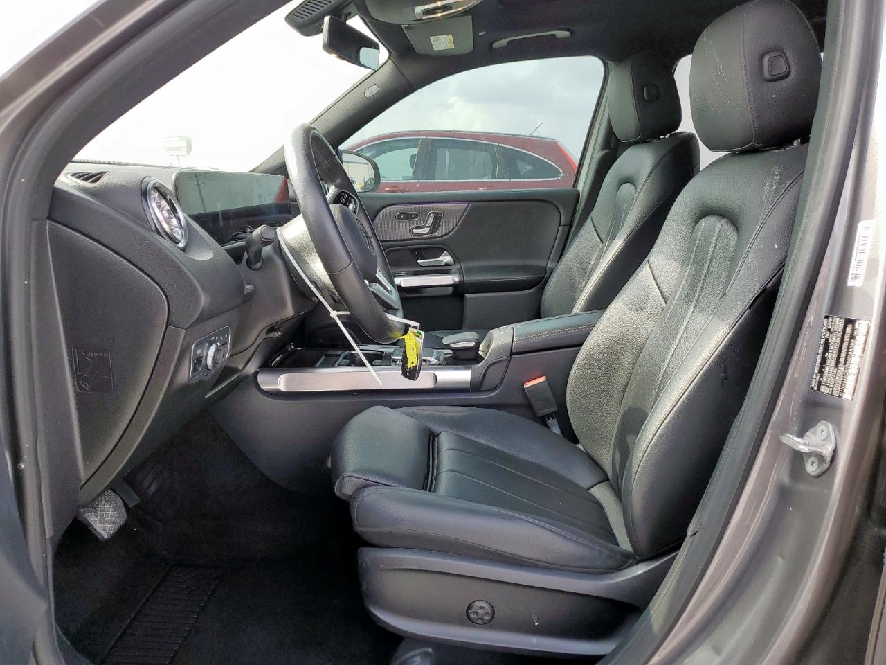 2021 MERCEDES-BENZ GLB 250 photo 19