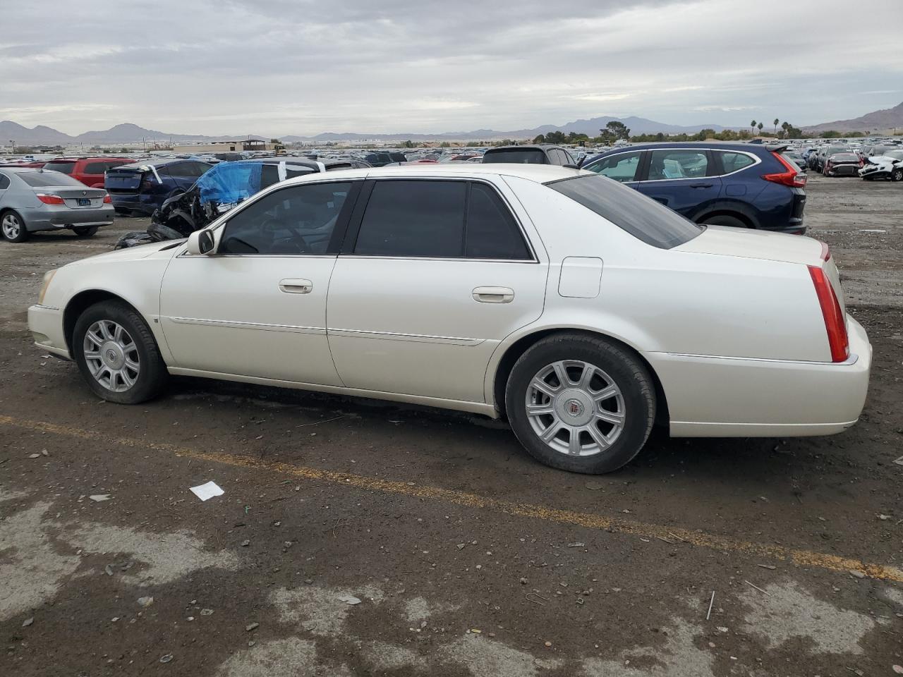 2008 CADILLAC DTS photo 4