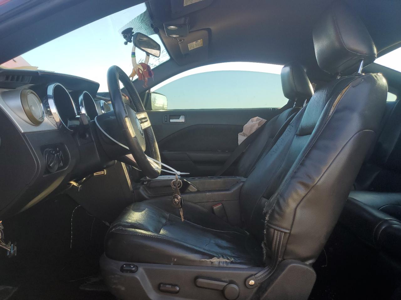 2006 FORD MUSTANG photo 19