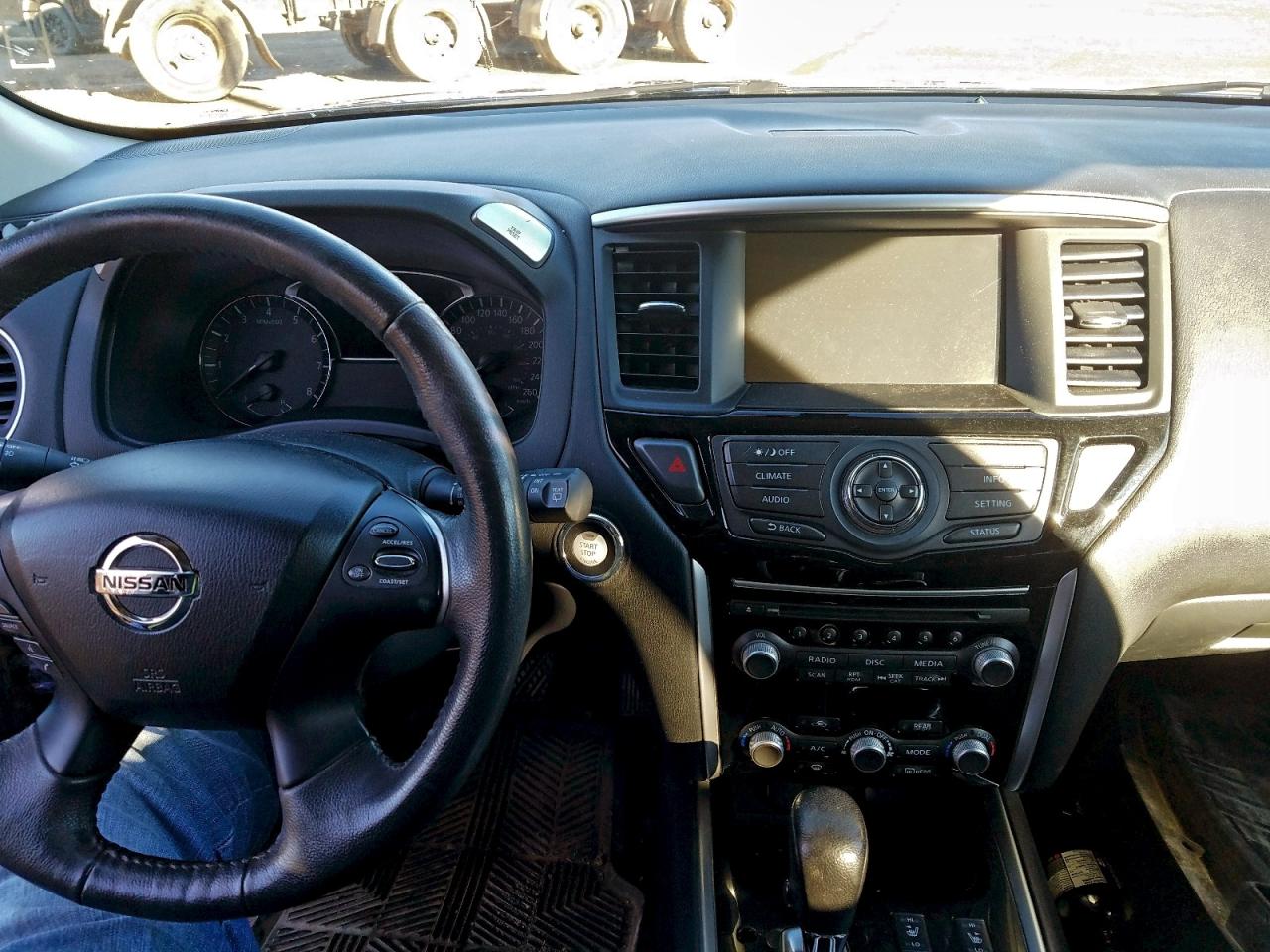 2017 NISSAN PATHFINDER S photo 8