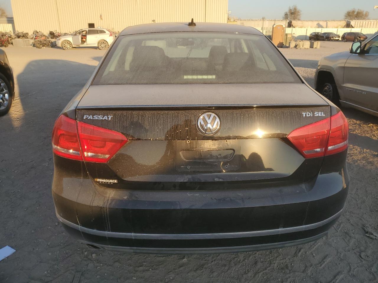 2014 VOLKSWAGEN PASSAT SEL photo 11
