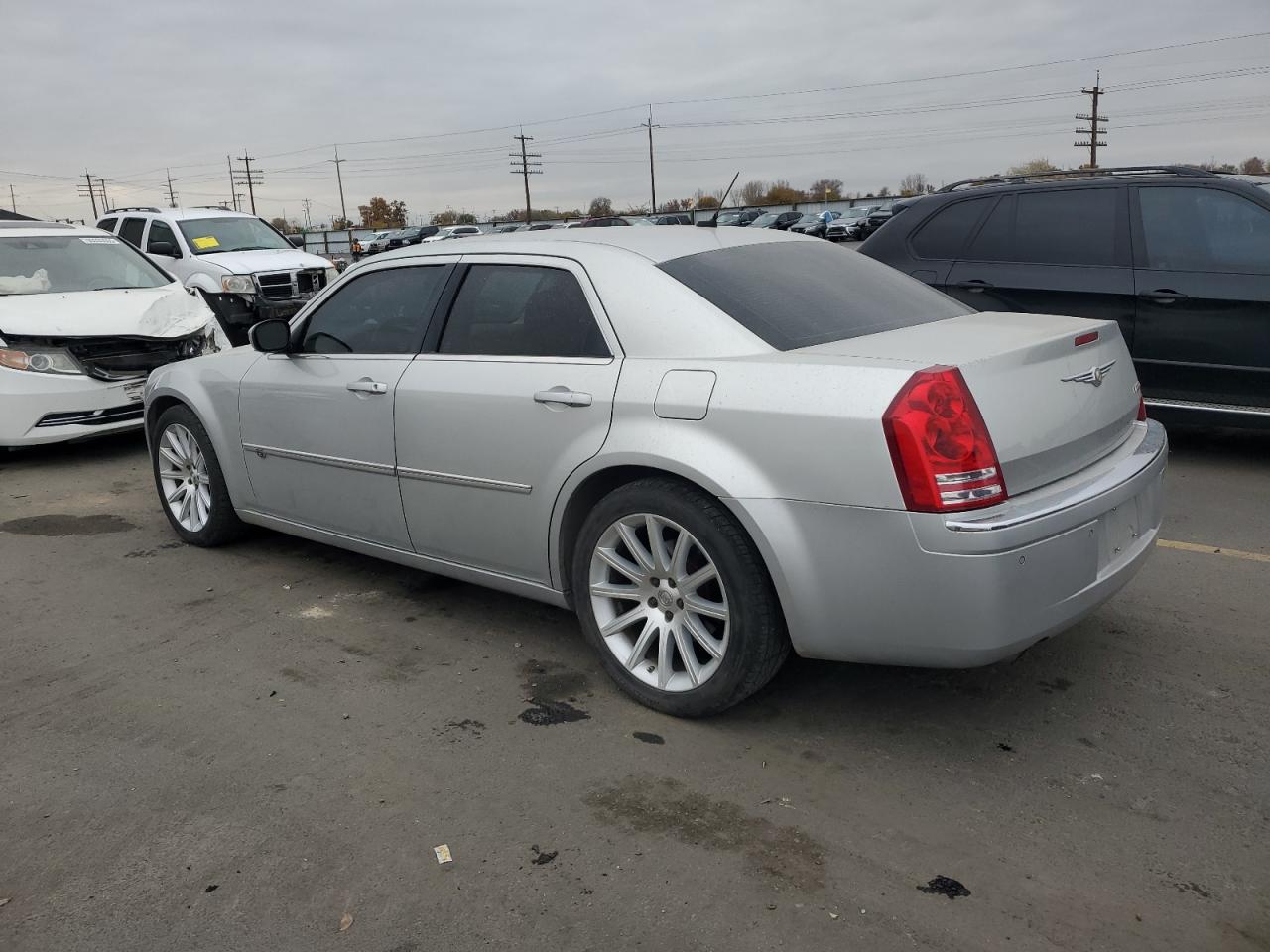 2008 CHRYSLER 300C photo 3
