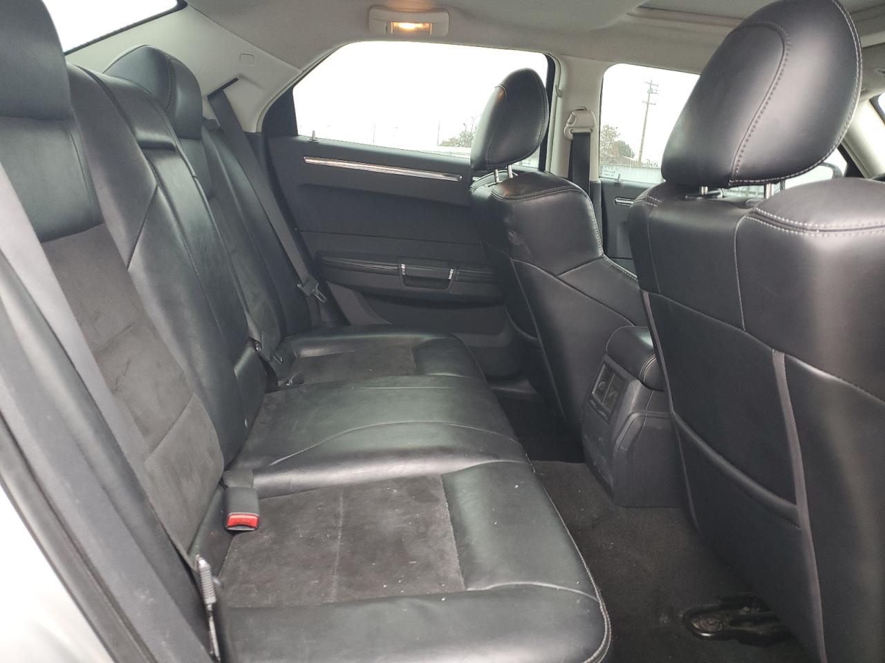 2008 CHRYSLER 300C photo 19