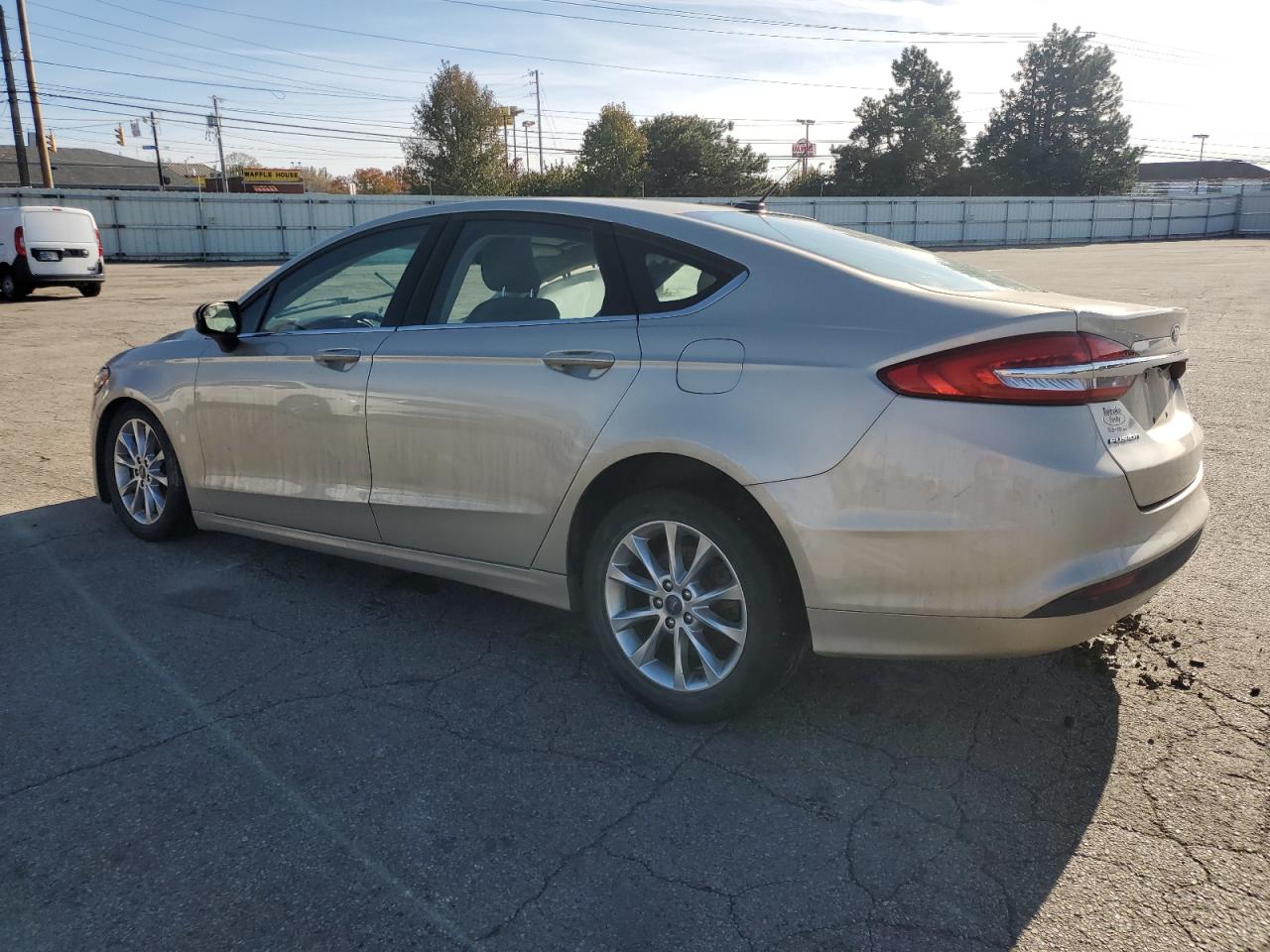 2017 FORD FUSION SE photo 3