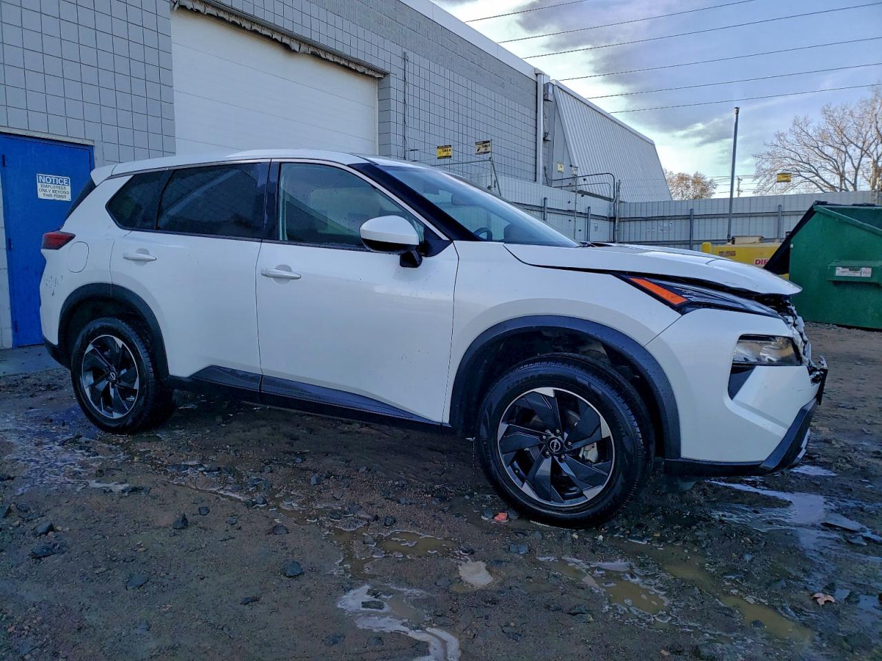 2024 NISSAN ROGUE SV photo 4