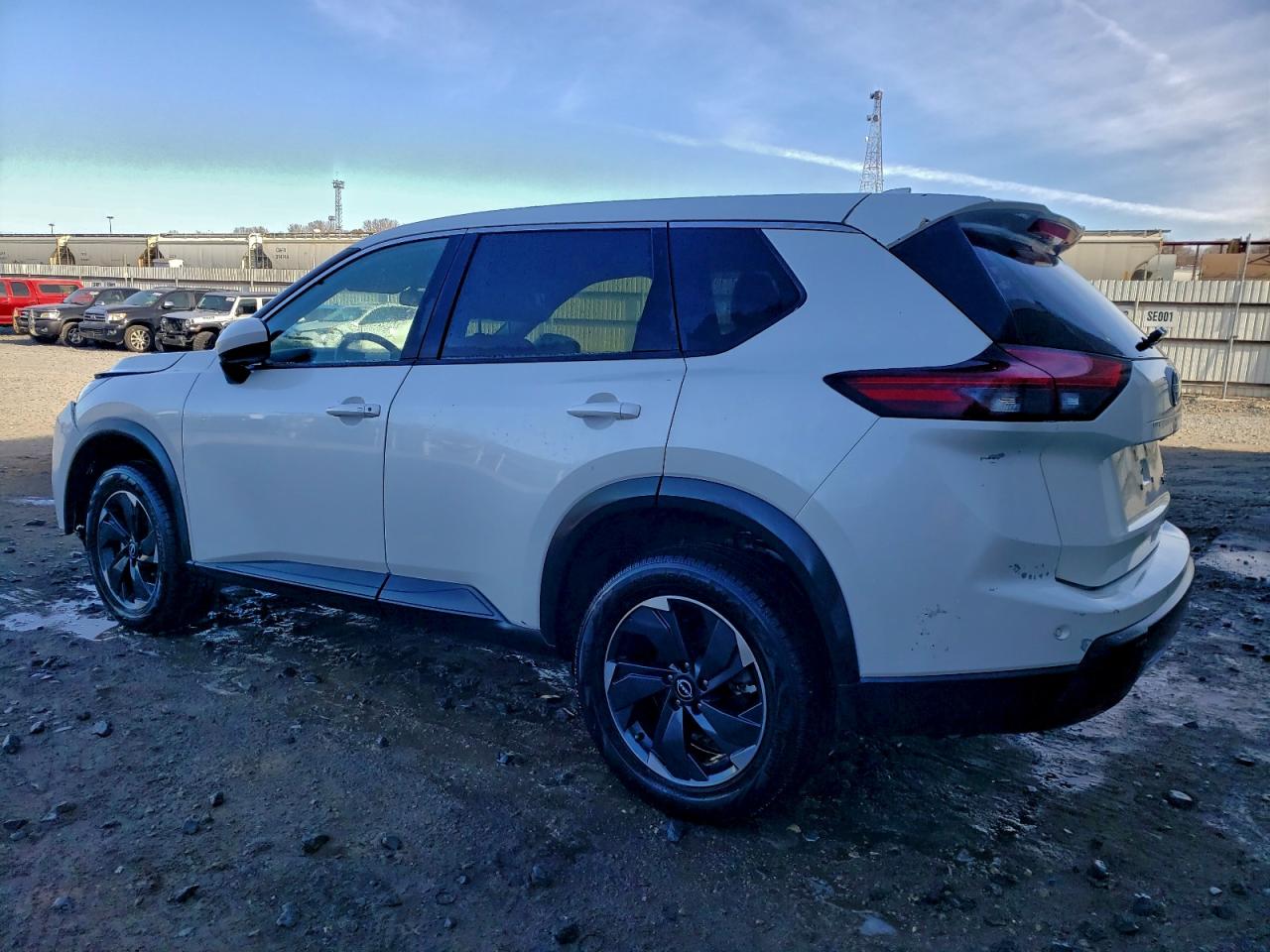 2024 NISSAN ROGUE SV photo 2