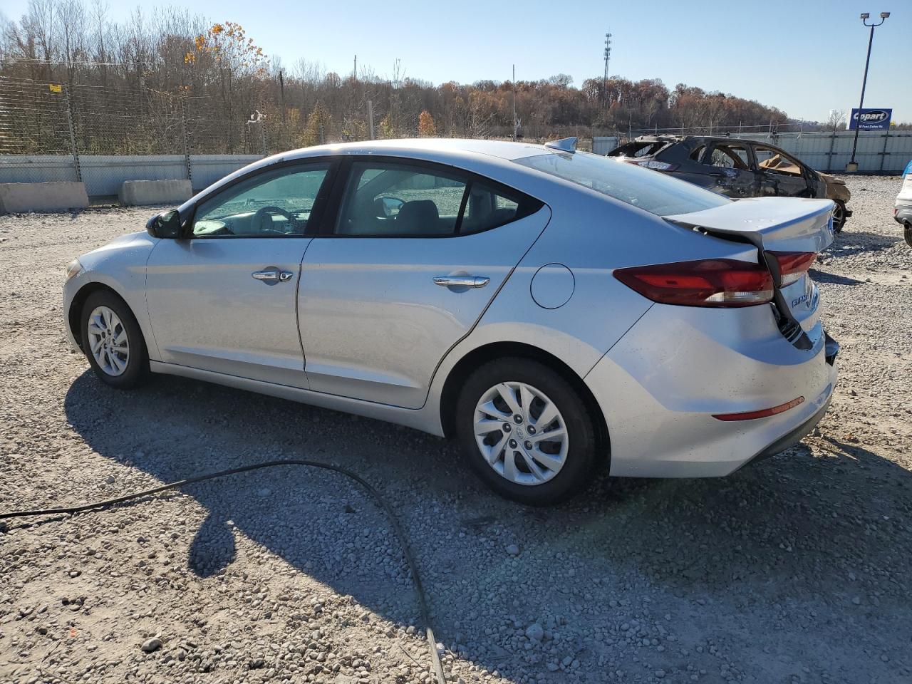 2017 HYUNDAI ELANTRA SE photo 4