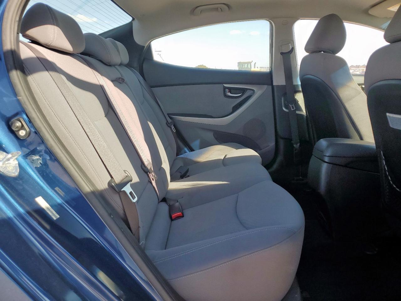 2014 HYUNDAI ELANTRA SE photo 19