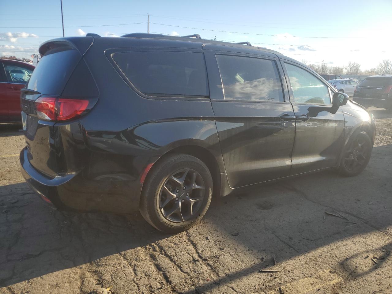 2019 CHRYSLER PACIFICA TOURING L PLUS photo 5