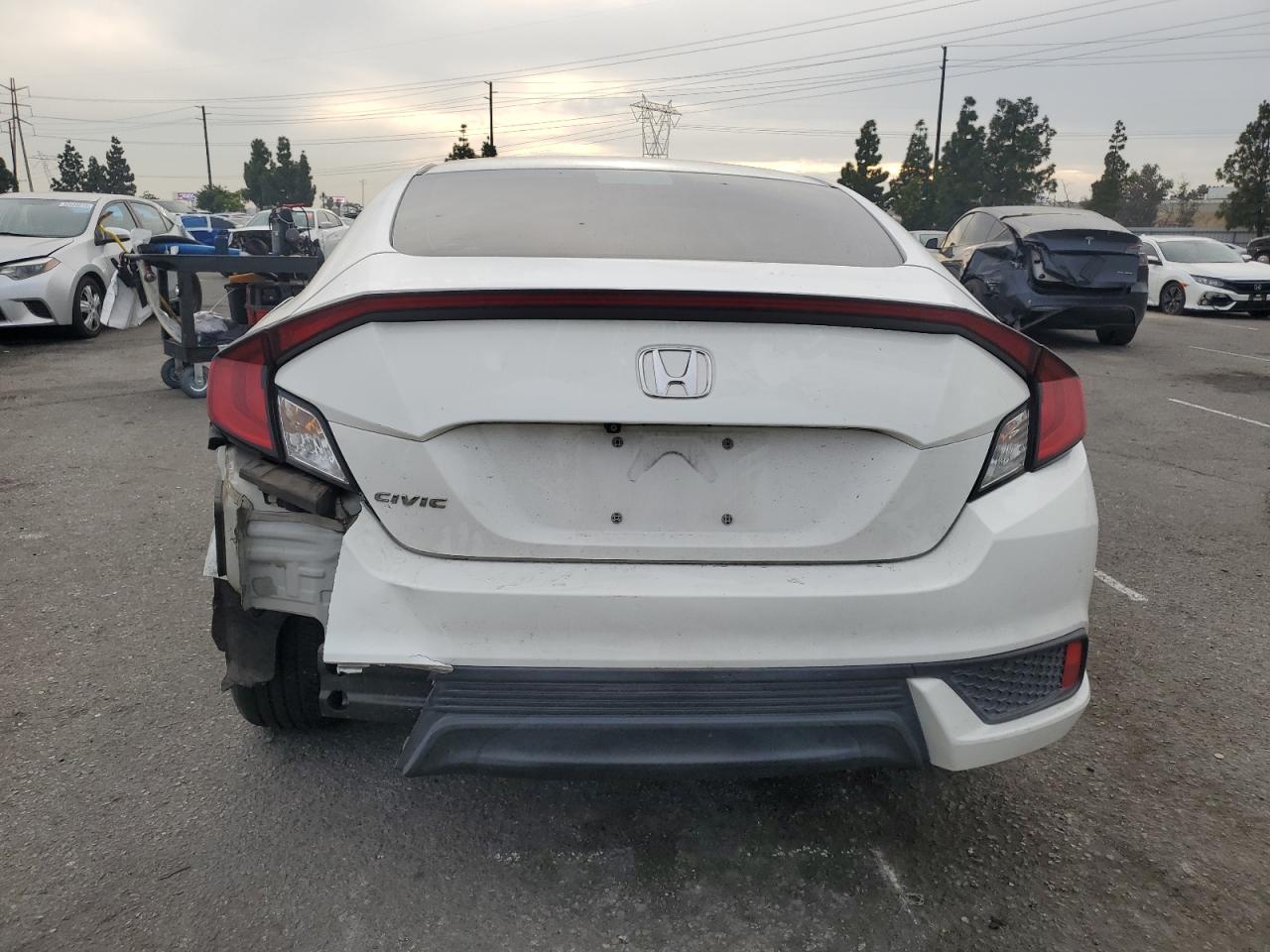 2017 HONDA CIVIC LX photo 6