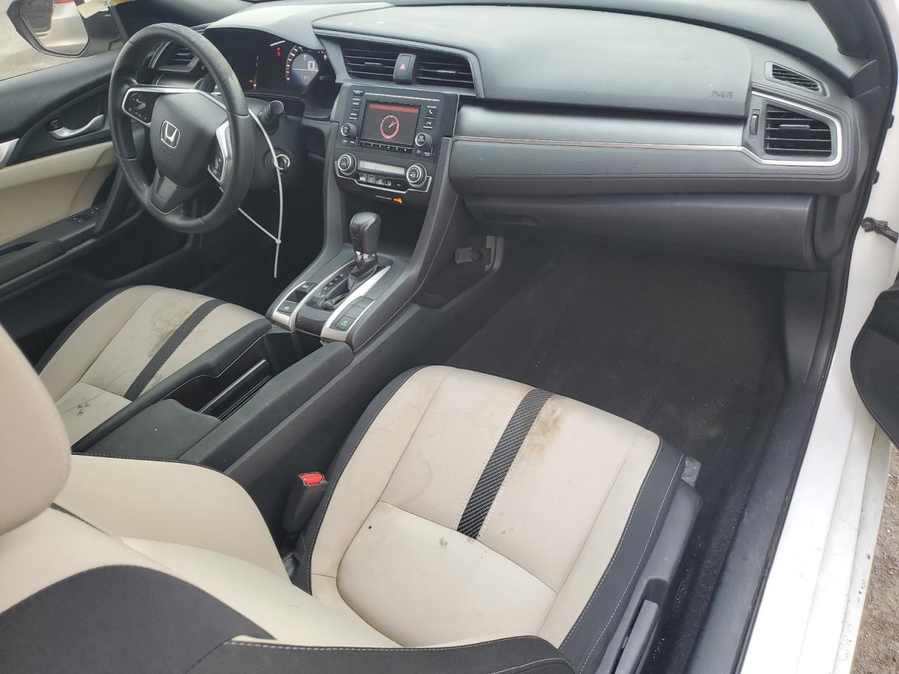 2017 HONDA CIVIC LX photo 8