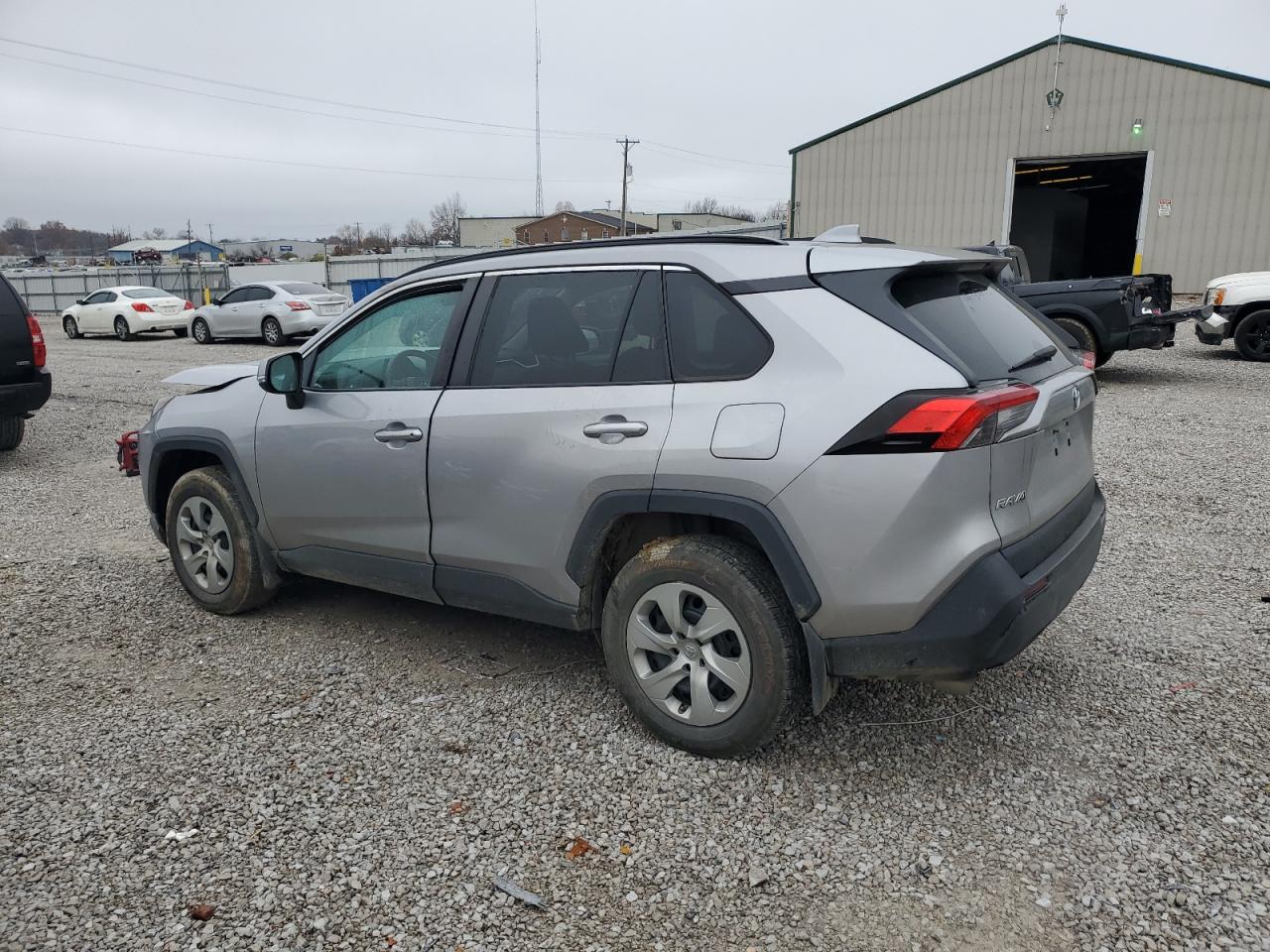 2021 TOYOTA RAV4 LE photo 3