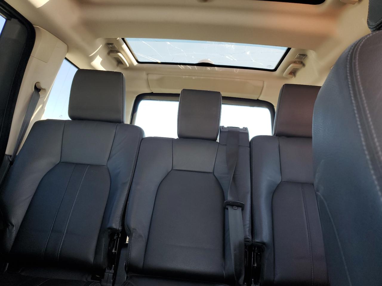 2011 LAND ROVER LR4 HSE photo 19
