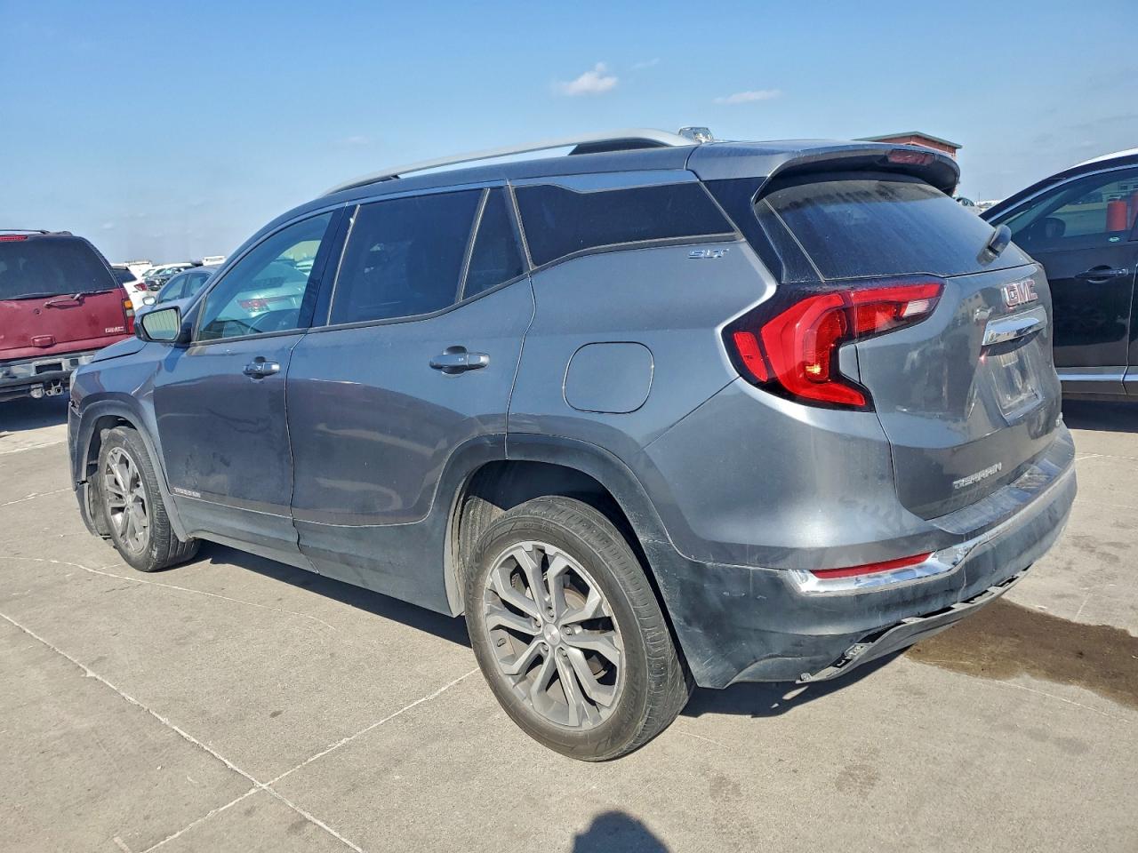 2020 GMC TERRAIN SLT photo 3