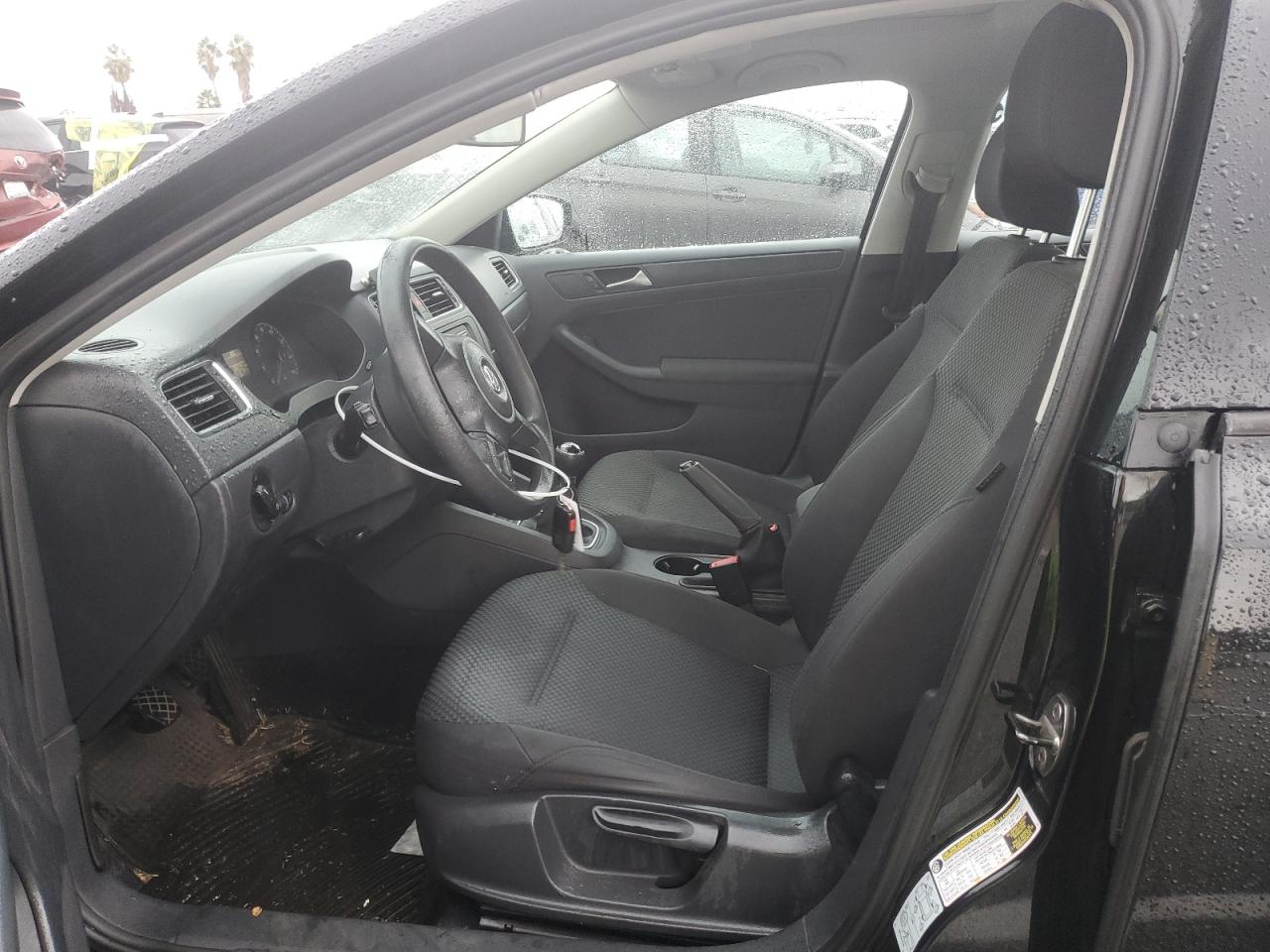 2012 VOLKSWAGEN JETTA BASE photo 13